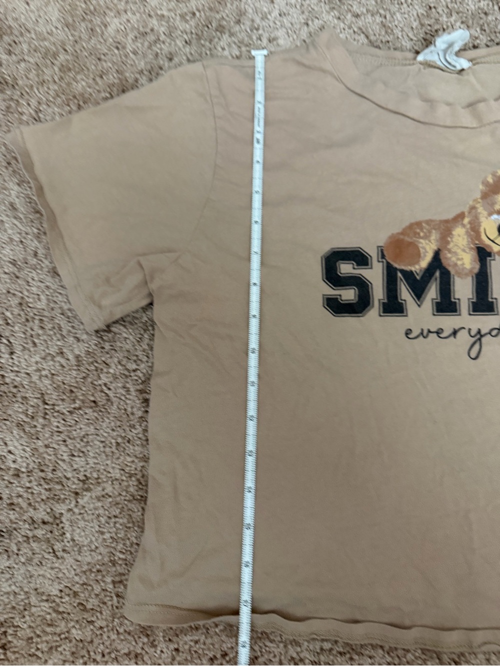 French Pastry Large Tan Teddy Bear Graphic Cropped T-Shirt "Smile Everyday" - Picture 7 of 7